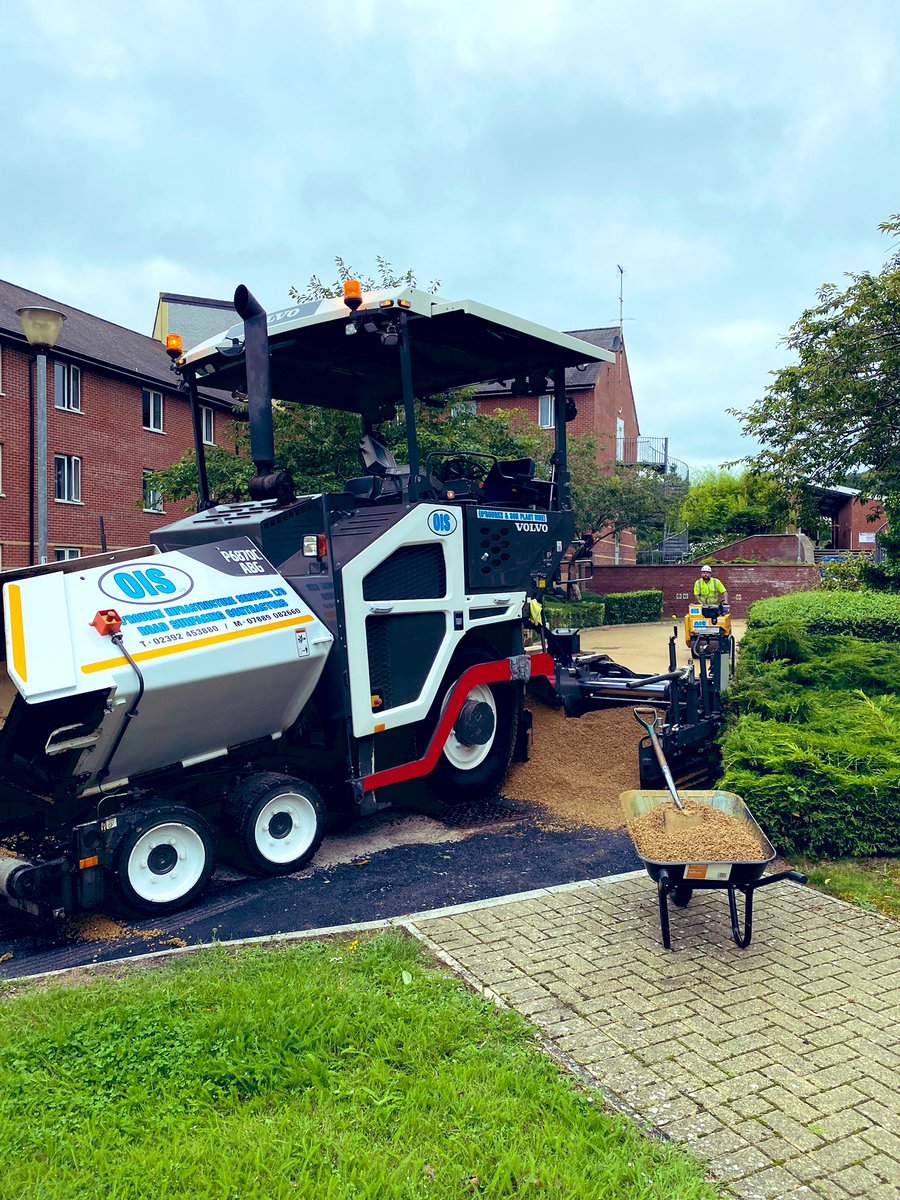 orourke805's tweet photo. Hot quarry stone to clean the paver out, ready to lay buff tarmac for @AggregateUK  #asphalt #Volvo https://t.co/9pB8gDjc3P