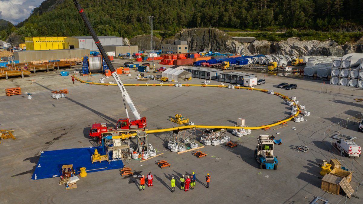MaritimeDev's tweet photo. On this #transpooling we assisted in preparing a jumper for future deployment in the Norwegian #NorthSea. We provided #projectengineering services throughout the op - more on them here: https://t.co/bhpVMiRfCX
#projectengineering #flexlay #OneTeamMDL https://t.co/mjxd17gzAT