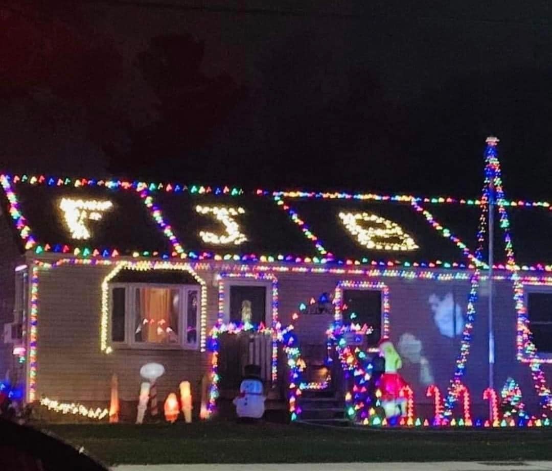 MattRooneyNJ's tweet image. Happy to see the Jersey Shore getting in on the holiday spirit! #LetsGoBrandonClaus

(Photo credit: Ocean County Scanner News)