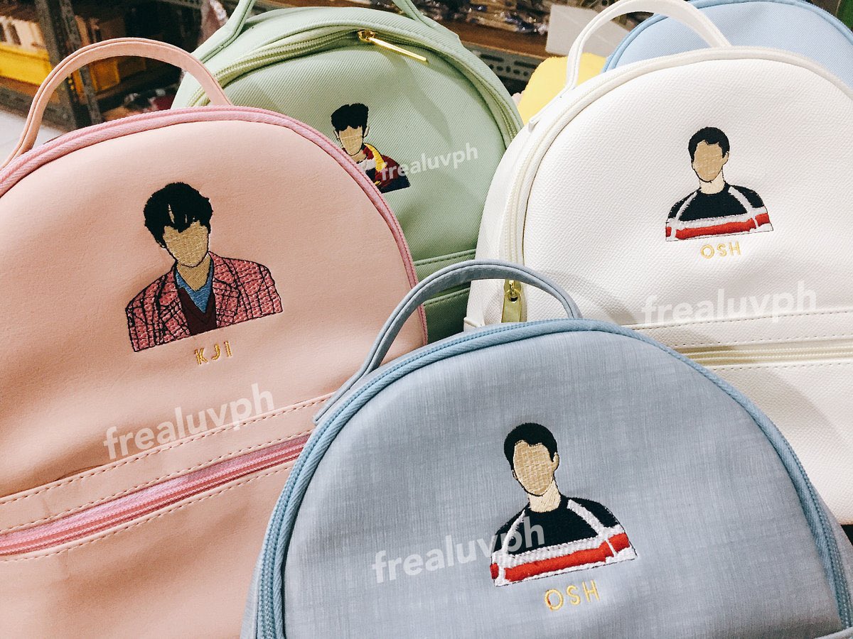 frealuvph's tweet photo. FREALUV 12.12 CHRISTMAS STOCK SALE ✨

face masks for 30% off!
passport holders and bags for 20% off! 

limited supplies only!
we will be posting them on our shopee account on 12.12! stay tuned. 💗 https://t.co/oC7Xrlv6rC