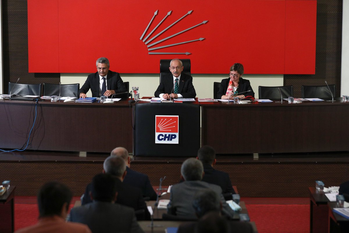Cumhuriyet Halk Partisi Genel Başkanı Kemal Kılıçdaroğlu, CHP Genel Merkezi’nde düzenlenen İl Başkanları Toplantısı’na başkanlık etti.