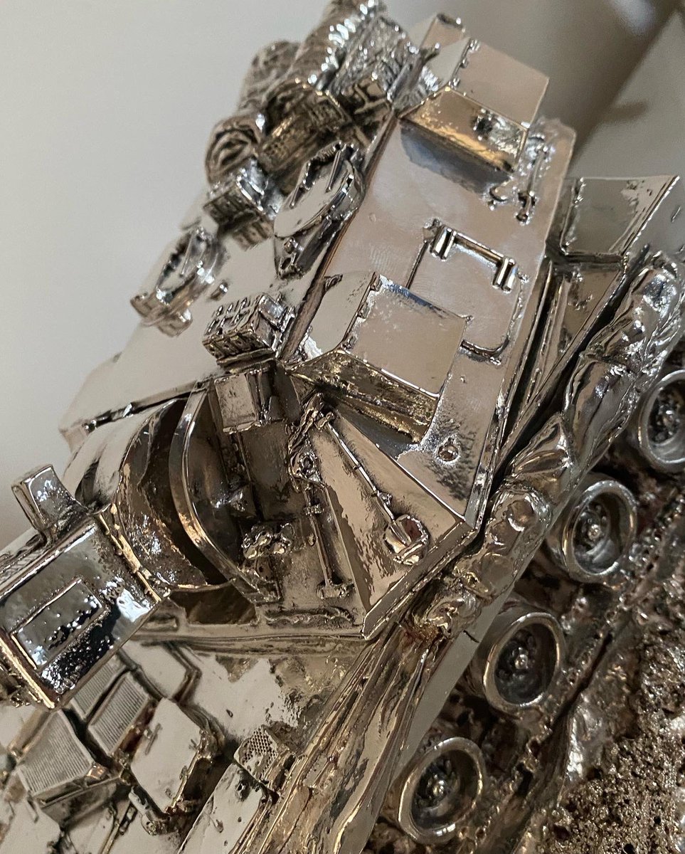 • AS90 •

One of our favourite pieces, it truly looks amazing! 

#militarymasterpiecesltd #As90  #artilleryguns 

#silver #britisharmy #BritishNavy #royalmarines #raf #britishforces #armedforces