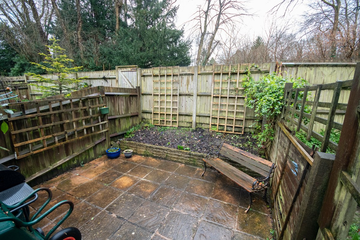 Hamptons_Cats's tweet photo. ⭐️LET ON FIRST VIEWING! ⭐️

This well presented 2 bedroom maisonette with outside space and close to Kenley Station has recently been let on the first viewing, and we have more applicants eager to move

If you have a property that you are keen to let, call us on 01883 597000 🏡 https://t.co/ZM8GEAj9rd