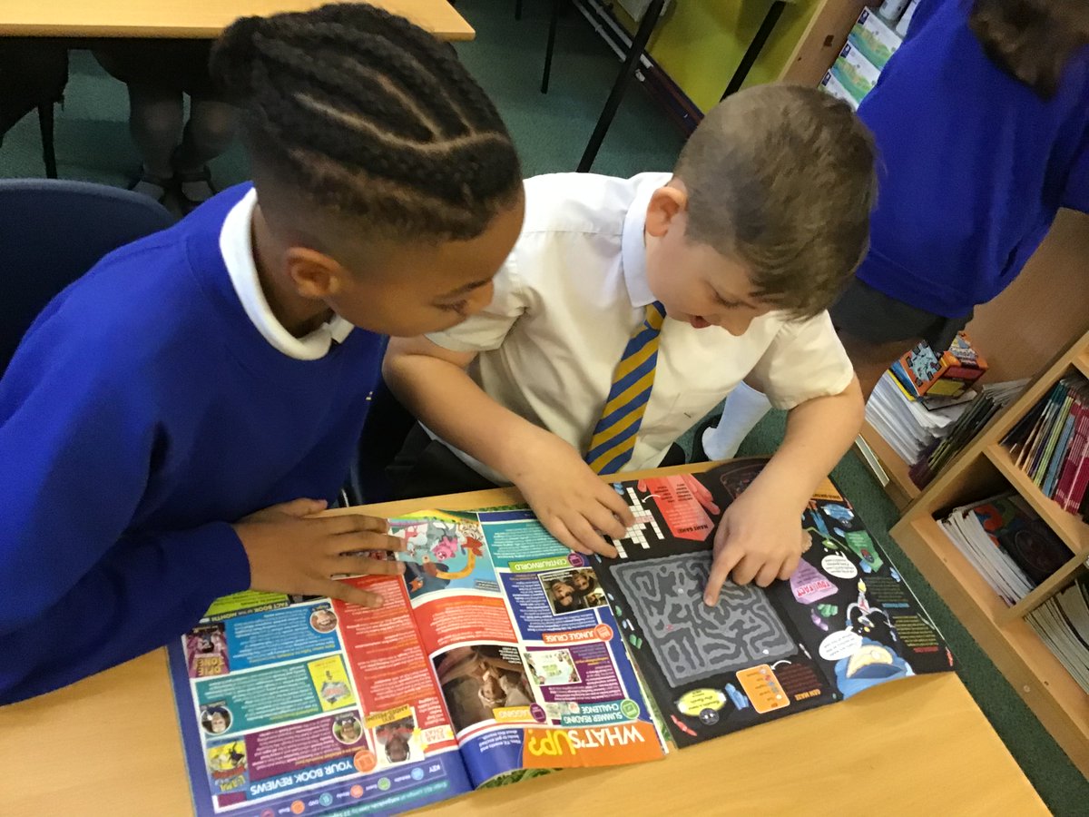 HollyfieldPri's tweet photo. Science reading club was packed this lunchtime, it’s great to see the children enjoying sharing non-fiction books together. https://t.co/p89rlOw10R
