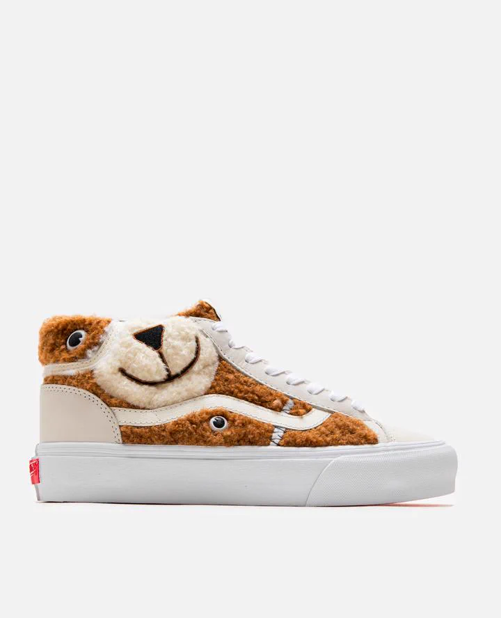 サイコな科学者が作った…？！クマのぬいぐるみが合成されたVansのスニーカー！