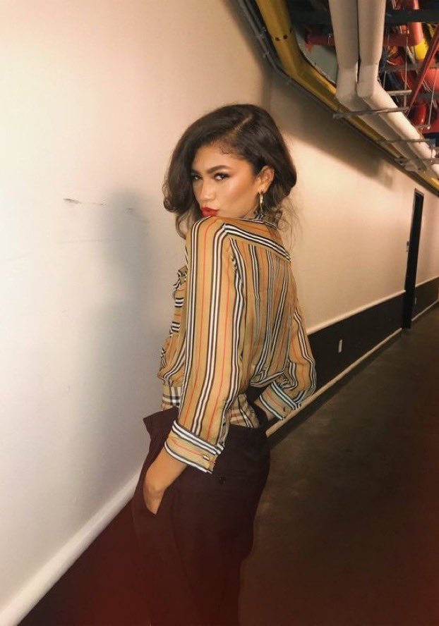 GOOD4MJ's tweet photo. the feminine urge to steal tom holland’s girlfriend https://t.co/HIhtPuQLvt