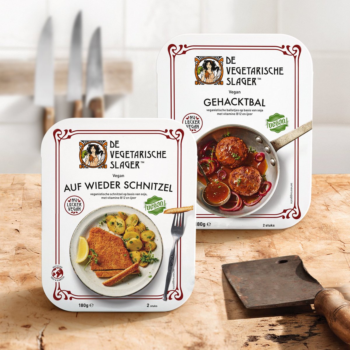 VegaSlager's tweet photo. GROOT NIEUWS 💥 Onze Auf Wieder Schnitzel én Gehacktbal zijn vanaf nu vegan! Wat ons betreft een vleeschgeworden feest, zonder beest, dat nu misschien nóg beter in de smaack valt 💚 Wie heeft ze al geproefd? #vegan #aufwiederschnitzel #gehacktbal https://t.co/uiFPwIvXmS