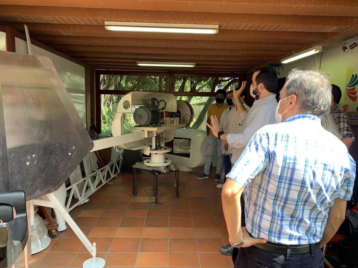 idi_isaac's tweet photo. Agradecemos a @MincienciasCo por la visita de seguimiento a nuestros proyectos en @upbcolombia dentro de la alianza @Energetica2030.  Hablamos de microrredes, demanda, movilidad sostenible,  almacenamiento de energía, aerogeneradores, climatización, bioenergía y control https://t.co/tkLXSLrsO0