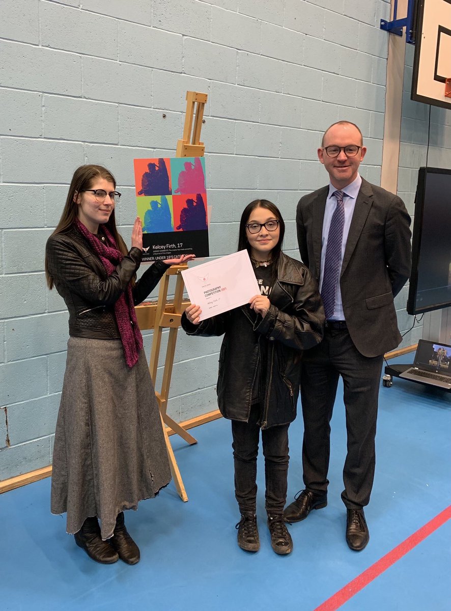 BRFCTrust's tweet photo. 🥇@BrfcOffer young leader scoops award! 

👏 Congratulations Kelcey Firth who last week received a certificate for winning a Knife Angel Photography competition! 

Kelcey is a major part of our Neighbourhood Youth Offer network as a social action participant!

#WeAreTogether 🔵⚪️ https://t.co/BkCxstW1U1