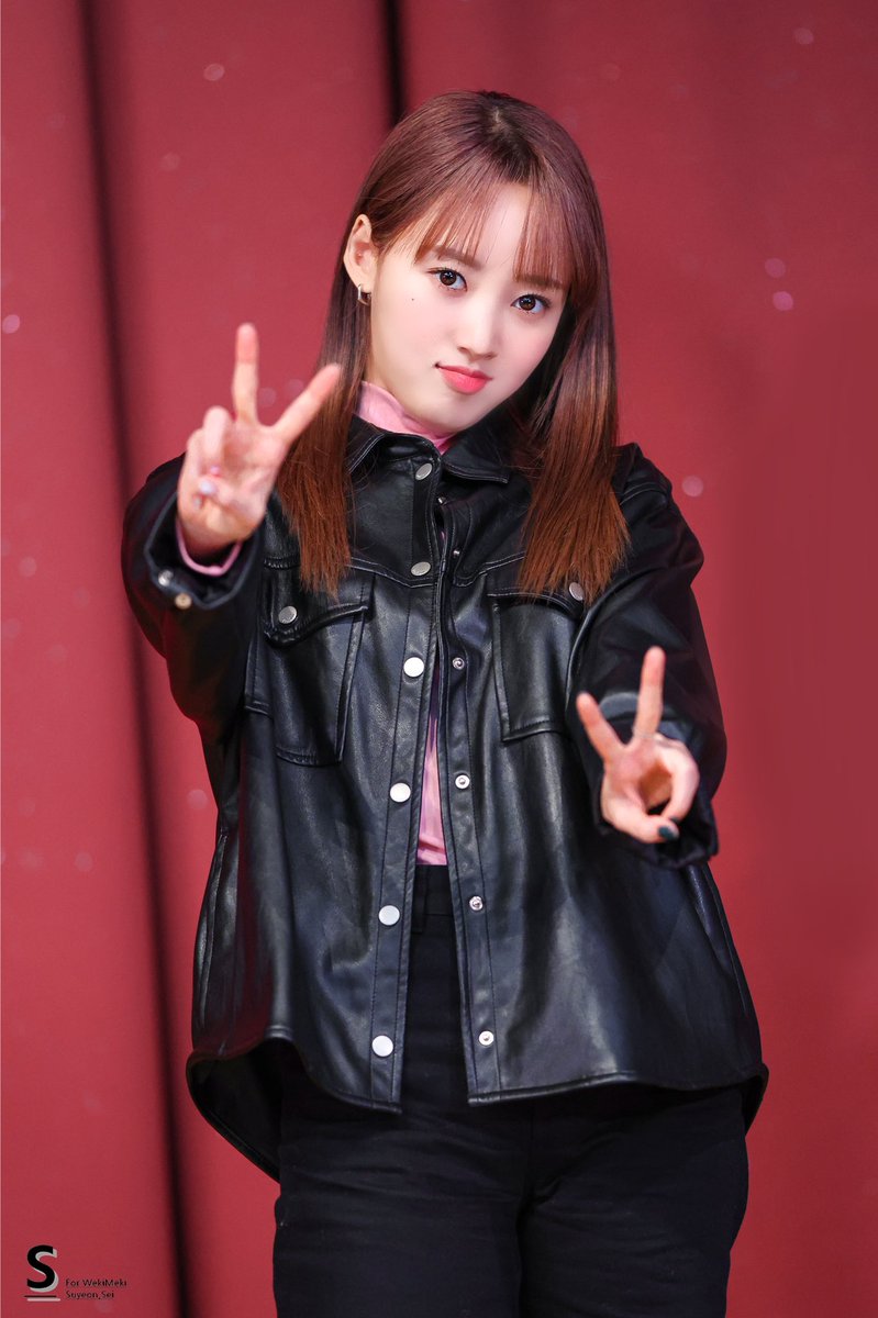 Channel_WM's tweet photo. 211205 세이✌️
#위키미키   #WekiMeki   #세이 #SEI @WekiMeki https://t.co/erVcluQ127