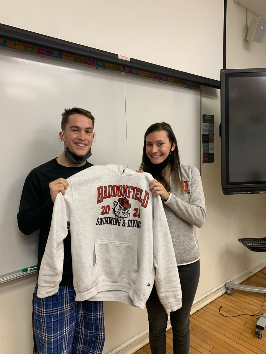 HMHS_swim's tweet photo. Introducing senior captain Caden Balkey and a teacher who’s made a big impact on his life, Ms. Lechner 🐾 Thank you @slechnerhmhs for all you do for the students at HMHS! Go Dawgs 🏊‍♂️🏊‍♀️ https://t.co/ZRzbeMKOIh