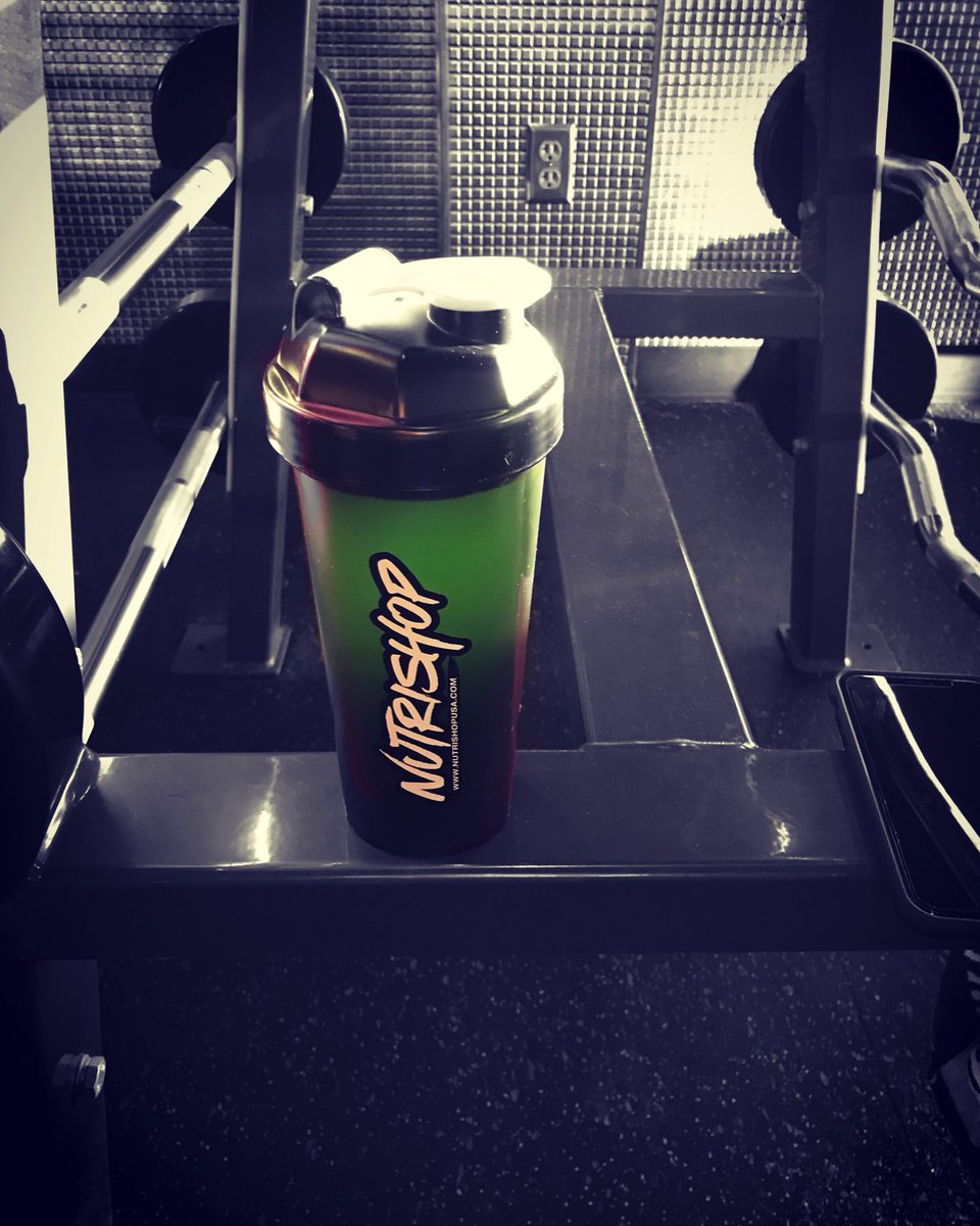 BuiltByBelief's tweet photo. Morning workout fueled by @NutrishopUSA #SMASH  #HulkJuice https://t.co/wmedzJ0H7L