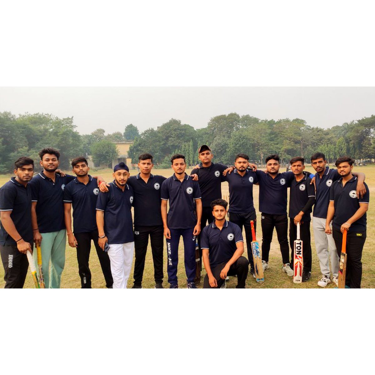 baniyabroo's tweet photo. #CHAMPIONS 👏👏
Congratulations team BBA for this best and memorable victory 🥂
Keep it up boys 😎🤞
Team effort with good captaincy and great game spirit 🇮🇳
This is #TeamBBA's 1st win at DAMS College.
#BBAvsBCA https://t.co/j0TzX1dUH9