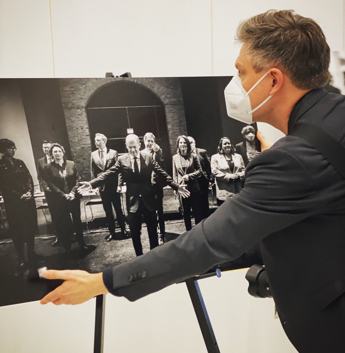 Carline Mohr tweet media