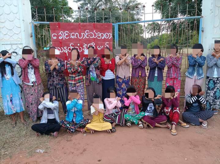 Sumyat4700's tweet photo. Malaethar basic education students (ABFSU) &amp; youths led a paper strike campaign at a fascist military school on December 7 to overthrow the dictatorial regime &amp; slavery education. #Cambodia_RejectTerrorists #Dec7Coup  #WhatsHappeningInMyanmar https://t.co/ApuY8Urmg0
