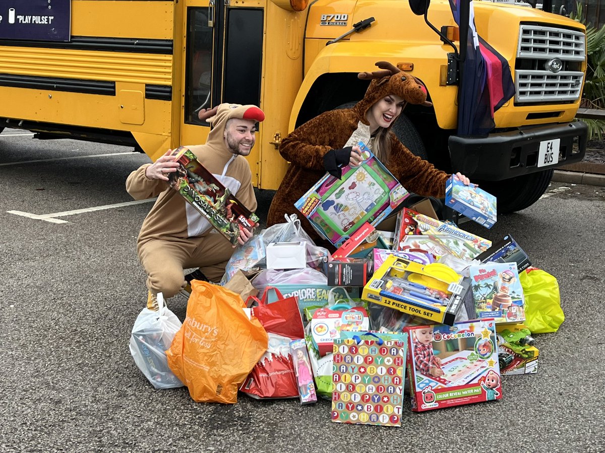 christinetalbot's tweet photo. Great to chat to these two @DannyMylo and @RosieMadison on their #Fillthebustour #MissionChristmas with @Pulse1Radio today! Buy an extra present for a child and drop it off with them! Make sure Santa brings all children a present to open this Christmas! 🎄🎅 https://t.co/n9BXbEk8XD