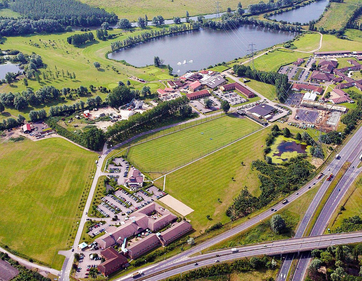 A £1.5m makeover of The Waterfront Hotel, Spa &amp; Golf at <a href="/wl_resort/">Wyboston Lakes C&T</a> in Bedfordshire is underway! To find out more: hubs.la/Q010p9Ww0
