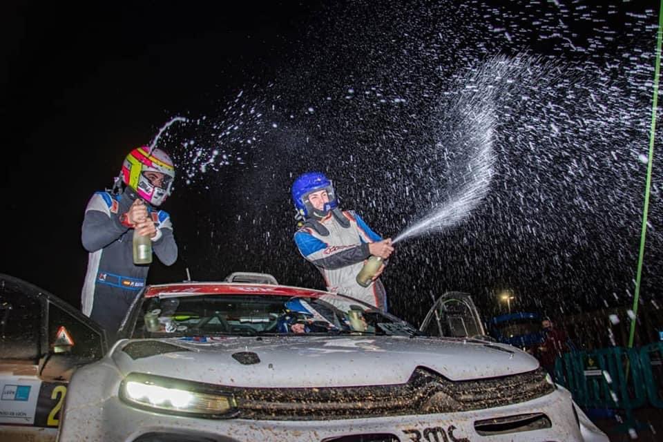 MundoRallyes's tweet photo. ¡Otro título que se va para Asturias! 👏🏻

La dupla Sergio Cuesta y Pablo Sánchez se proclamaron el pasado finde en el @RallyeReinoLeon, Campeones de la  Copa N5 @RMCMotorsport 2021.

¡Enhorabuena! 🎉🍾 https://t.co/c4pCmUqoRb