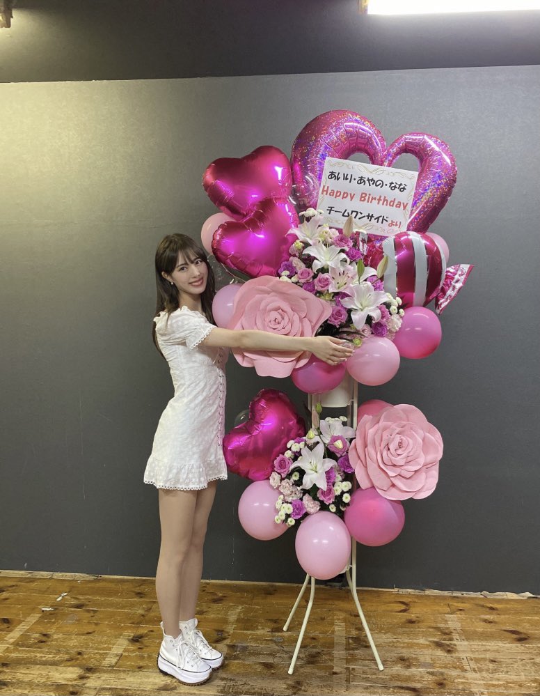 nana_sasahira's tweet photo. 解散ライブチケット発売開始しました✨

本当の最後です😭✨
少しでも多くの方に見てもらいたい！
初めての方も少しでも最後観に来てくれたらうれしいです🥲
大好きなメンバーと楽しみます🤍✨
こちらから予約してね🤍 https://t.co/Bto3t1Nh7L
