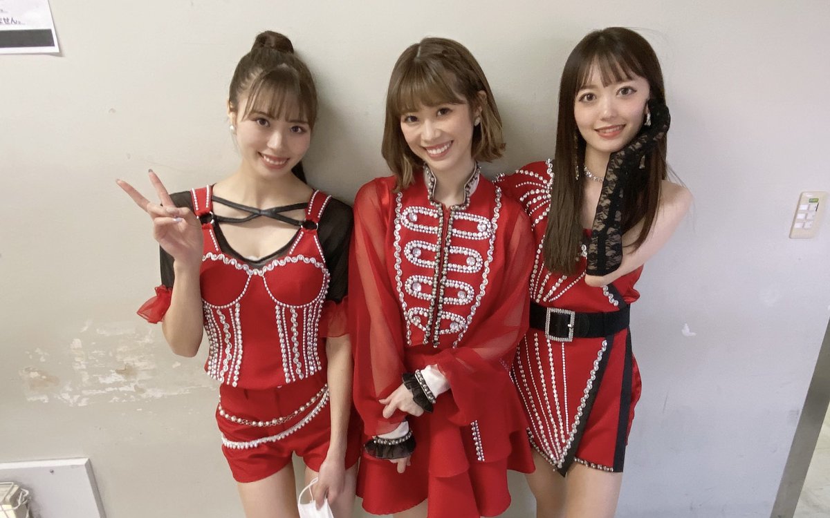 nana_sasahira's tweet photo. 解散ライブチケット発売開始しました✨

本当の最後です😭✨
少しでも多くの方に見てもらいたい！
初めての方も少しでも最後観に来てくれたらうれしいです🥲
大好きなメンバーと楽しみます🤍✨
こちらから予約してね🤍 https://t.co/Bto3t1Nh7L