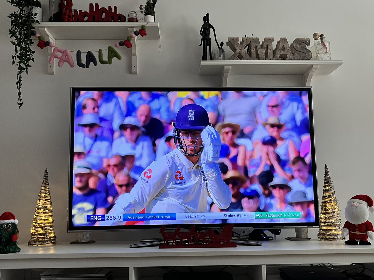 LaurieStreet_'s tweet photo. Fuelling my immense excitement for The Ashes tonight @jackleach1991 @benstokes38 #Ashes #1notout https://t.co/dliLyPxfTG