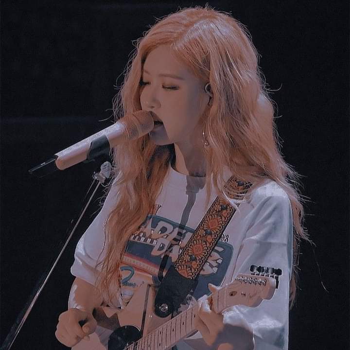 OUR CHOICE IS ROSÉ

#MAMAVOTE #rosé