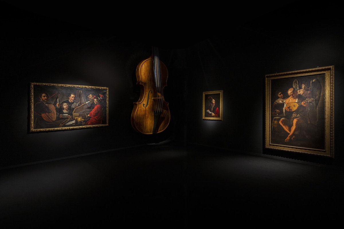 contemplazioni's tweet photo. Oggi l’inaugurazione con @VittorioSgarbi della mostra “I Pittori della Luce. Da Caravaggio a Paolini” presso la Cavallerizza di Lucca https://t.co/bO8KvzVGE8