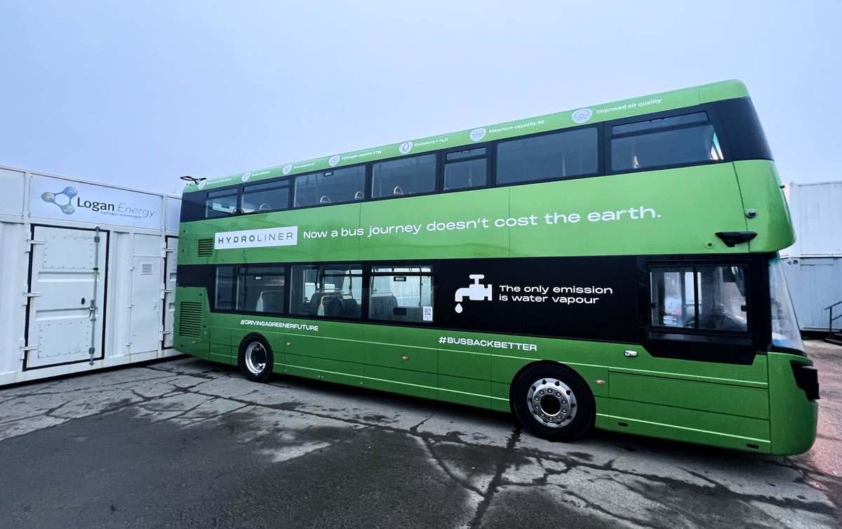 LoganEnergy's tweet image. It was great to have the @wright_bus #hydrogen double-decker bus at our site near Edinburgh last night to use our @H2TecUK refuelling station. 

Here is one of our engineers, Daniyah, filling it up!⛽️

#busbackbetter #drivingagreenfuture #hydrogennow