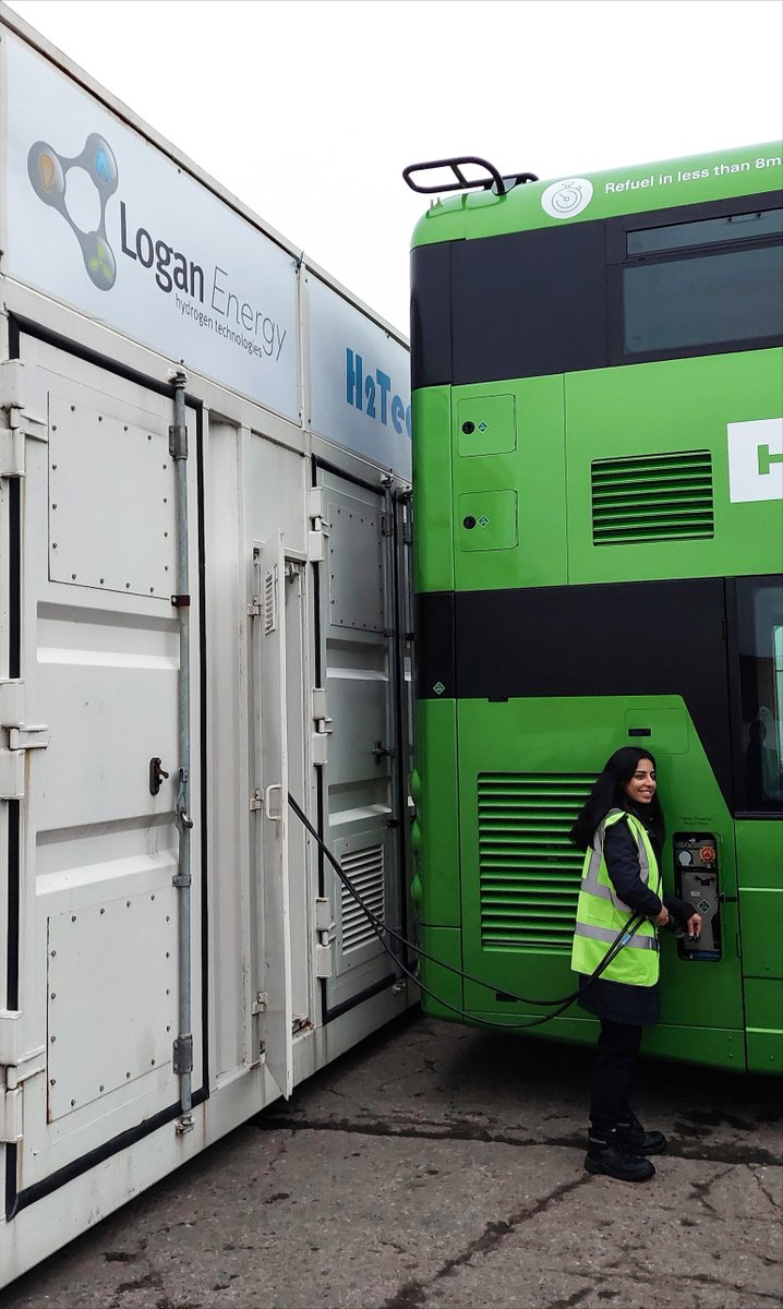 LoganEnergy's tweet image. It was great to have the @wright_bus #hydrogen double-decker bus at our site near Edinburgh last night to use our @H2TecUK refuelling station. 

Here is one of our engineers, Daniyah, filling it up!⛽️

#busbackbetter #drivingagreenfuture #hydrogennow