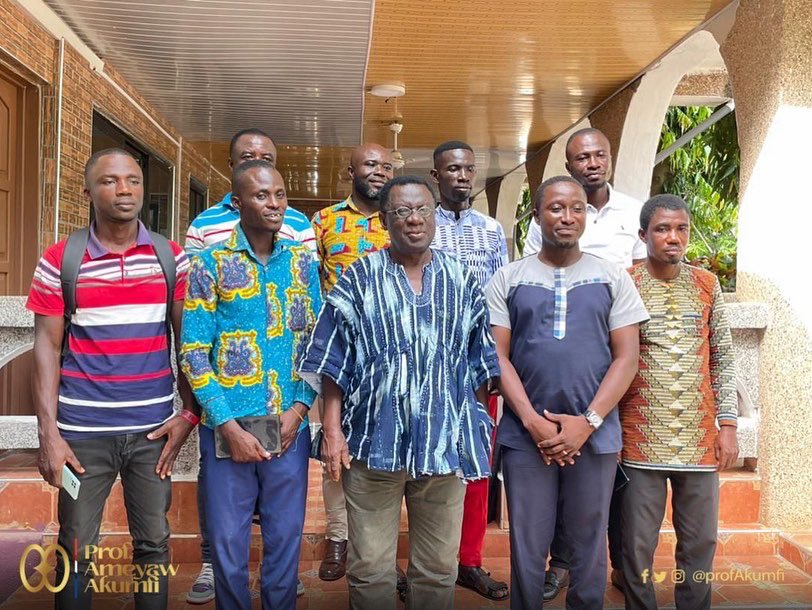 profAkumfi's tweet photo. Yesterday, December 6th 2021, NPP Constituency Communication Directors in the Bono Region paid a courtesy call on me at my private residence to wish me well, associate themselves and pledge their unflinching support in my bid to become the next National Chairman of the great NPP. https://t.co/CuNsfKwkeI