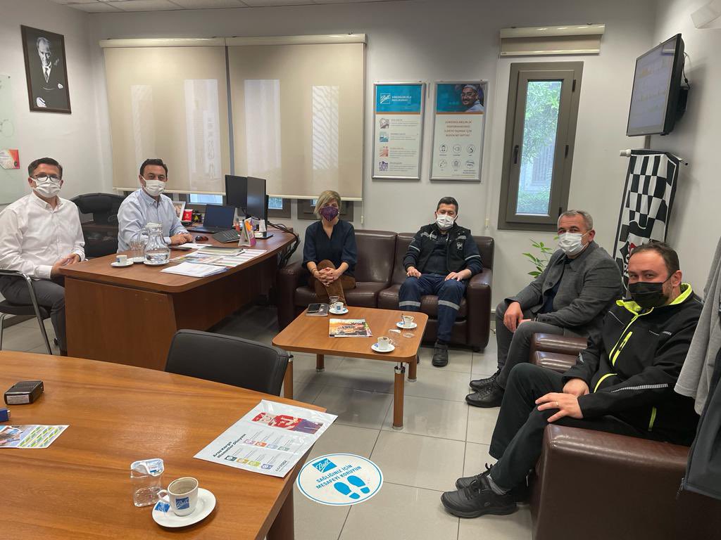 ercandereli45's tweet photo. Ball Beverage Turkey Paketleme A.Ş İşyerimizin 2. dönem Toplu İş Sözleşme Taslağını İşyeri Genel Müdürü Sayın Berk Günşeber'e teslim ettim. Daha sonra üyelerimizle bir araya gelerek Toplu İş Sözleşmesi taslağı hakkında bilgi paylaşımında bulundum.
#Türkmetal
#Manisa1Noluşube https://t.co/omjH2p44Zl