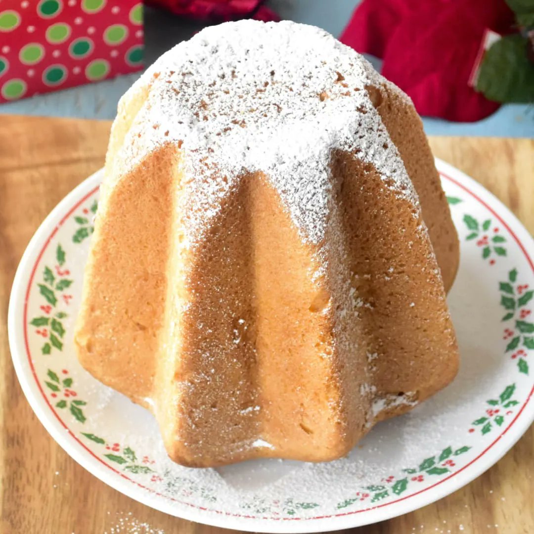 zestysouthindia's tweet image. Pandoro delicious buttery  vanilla infused soft cake like star shaped naturally leavened Christmas bread from Verona, Italyhttps://buff.ly/31uVnIe #Pandoro #sourodugh #christmasbread