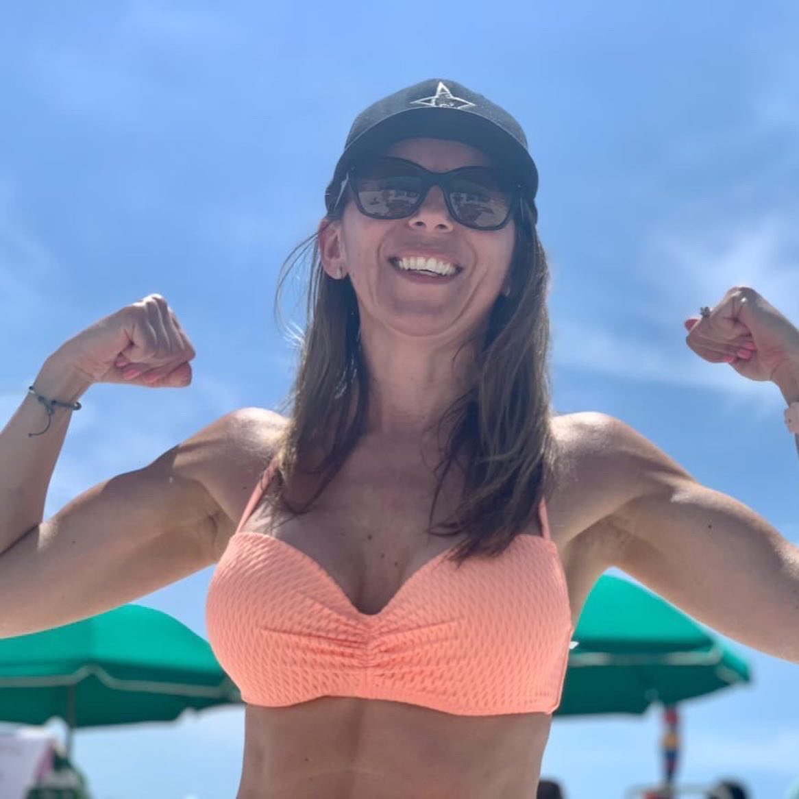 4020fit's tweet photo. Angela, 49 🇨🇴🇺🇸
https://t.co/hSYoQu0x0S
#fitover40 #40isthenew20fit https://t.co/O9Mmwh5cHb