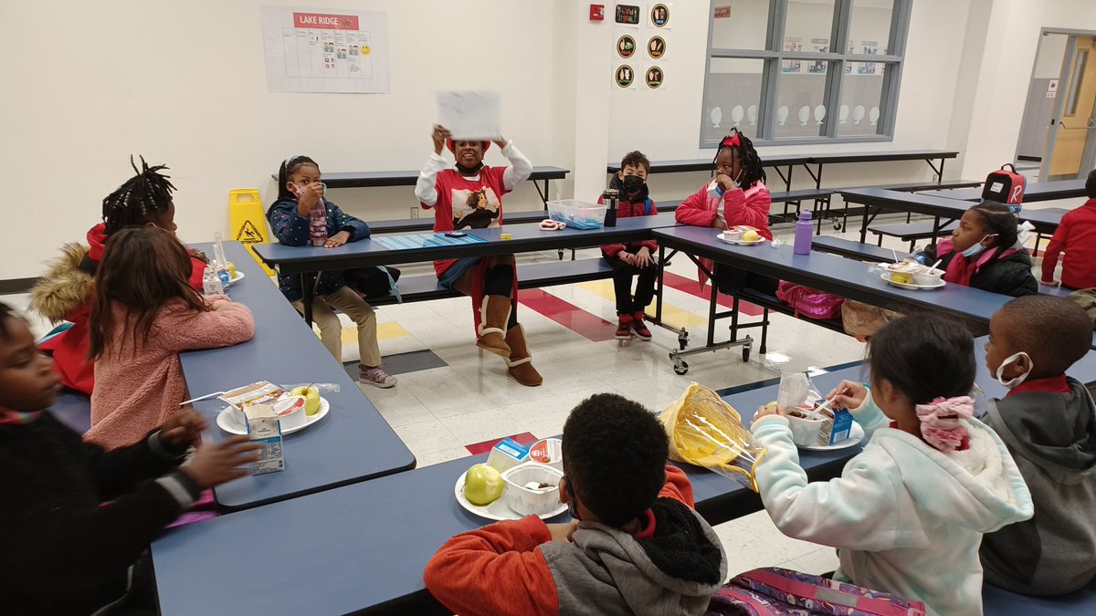 Kinderglott's tweet photo. @will_1st using every moment as a teaching opportunity #LRENoFinishLine @LRELonghorns https://t.co/RM26YmyVa9