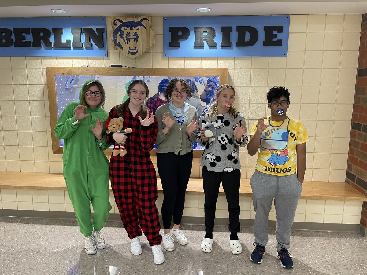 2-3 AP Chem is rocking some serious pride today #allin #leaderslead