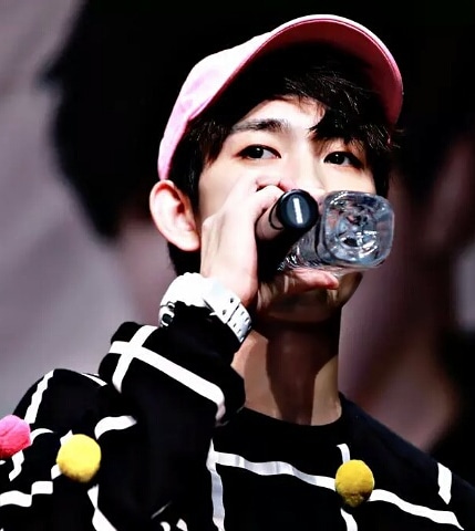 kung_mbj7's tweet image. พี่ลูกพีช 😳 
#Jinyoung 
#MyPrince 
#goodactor 
#ลัทธิคุณชายปาร์ค 
#GOT7