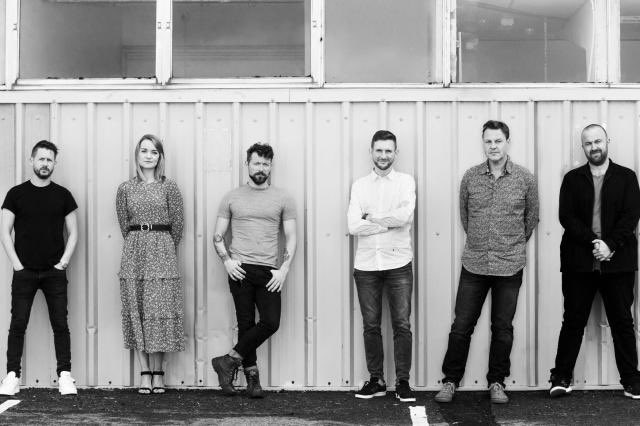 CorkFolkFest's tweet photo. @onsetband1 @TriskelCork Sunday 12Th Dec at 8pm.            Onset is an exciting new group formed by @padraigrynne Graham Henderson and Davie Ryan and joined by Tara Breen on fiddle, Niall McCabe on vocals/acoustic guitar and Adam Taylor on bass  https://t.co/9WjfBEcr8v https://t.co/PcdQ1JgaL4