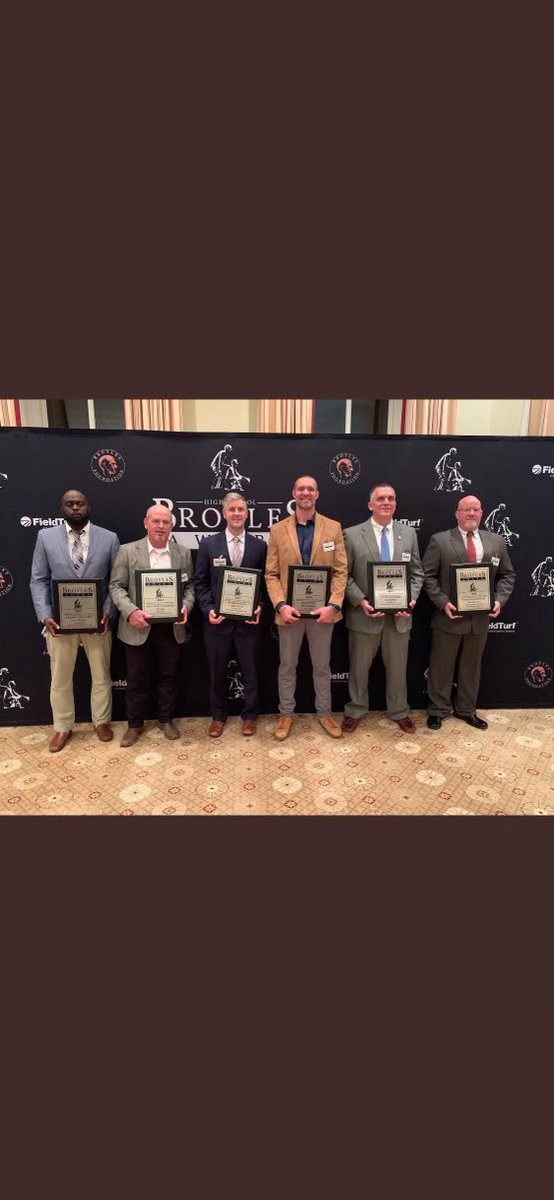 Congratulations to Mark Kelly of Conway High School for being the 2021 High School Broyles Award winner!