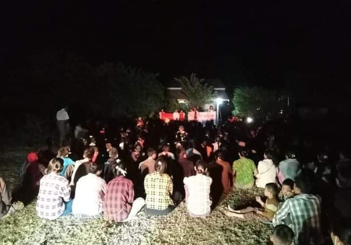sggrvlyouth's tweet photo. In #YeKyiPin Village, Yin Mar Pin Township, villagers staged a night strike against the Fascist army on December 7.

#Cambodia_RejectTerrorists
#Dec7Coup 
#WhatsHappeningInMyanmar https://t.co/pM3h25tvyB