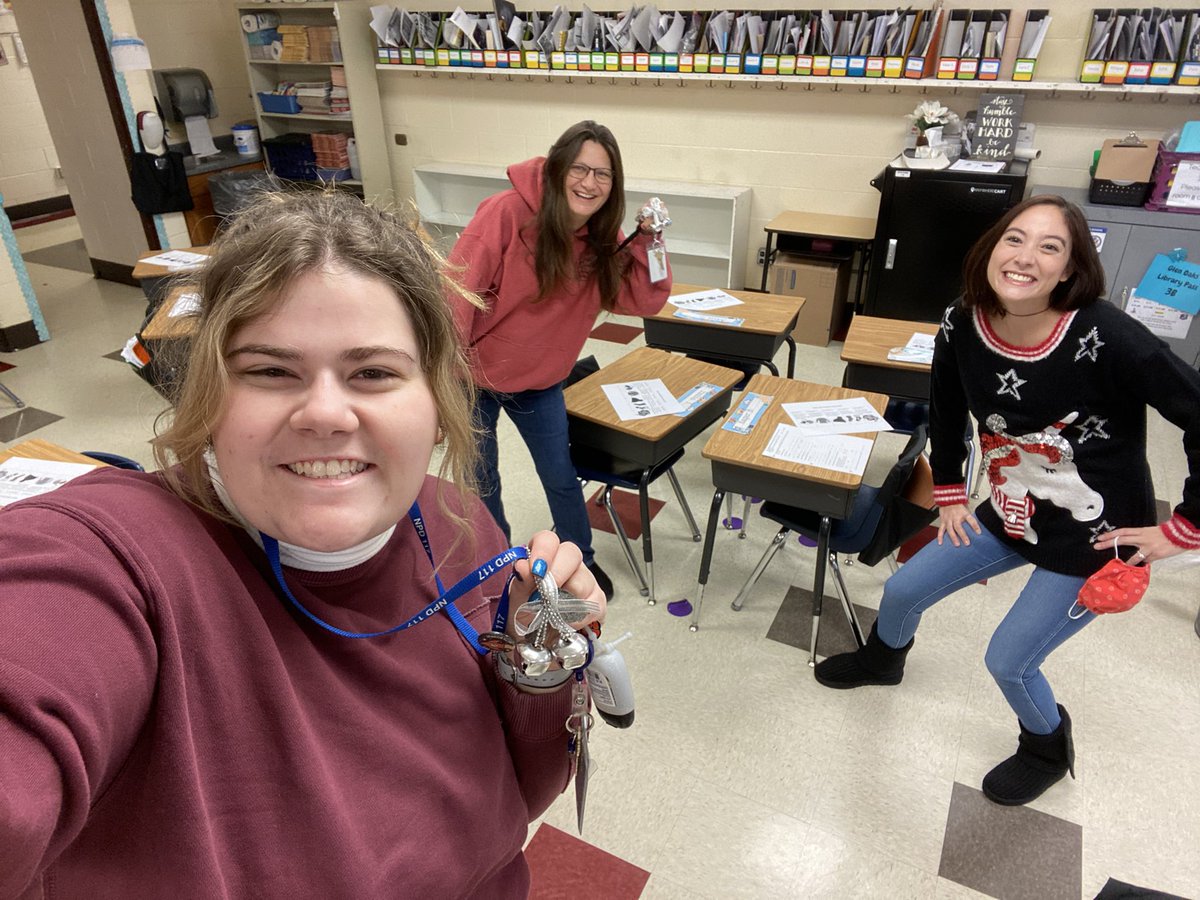 MsPicman's tweet photo. 9 days before winter break!! #GO12Days can you the bells?! 🔔 https://t.co/IoFDO0JLWQ
