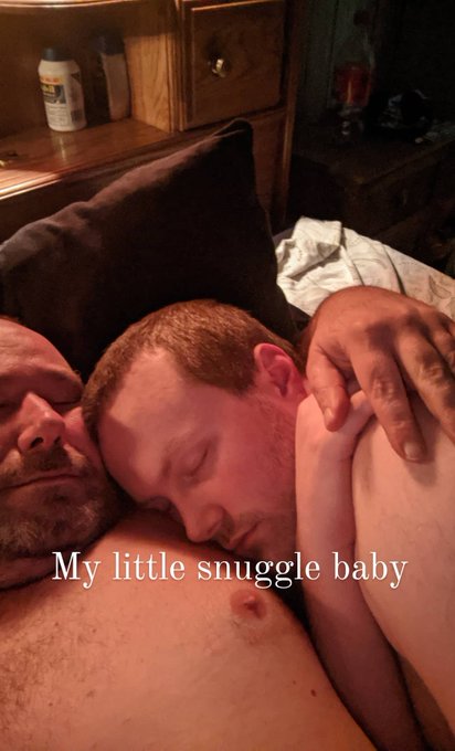 So in love! He makes me sooo happy. 
https://t.co/CDehza85wU
#gaydaddydick #gaydaddyson #gaydaddylover