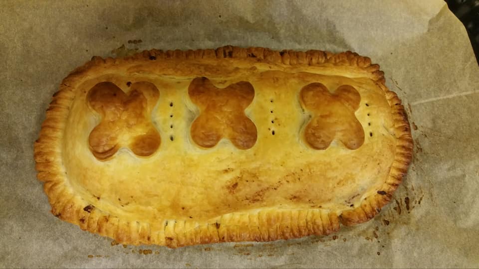 FearOfTheDuck74's tweet photo. https://t.co/THA4c9gkn1 
If anyone is stuck for a vegan main for Christmas or even a Sunday dinner. Here is my recipe for my festive mushroom chestnut &amp; kidneybean Wellington. I'll be making it this year. Please let me know if you try it🙂 
#Vegan #veganchristmas #RecipeOfTheDay https://t.co/1pBEIfTPPQ