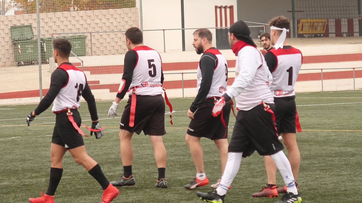 SalamancaVitors's tweet photo. 🏆I Torneo Arroyo de San Servas🏆

Este sábado disputamos un torneo con nuestros compañeros @RomanosMerida @Vva_BlackStorks y @PlasenciaDucks torneo organizado por @Sanser_Wolves 

Fue una gran jornada para seguir el ruedo de cara a la temporada, disputando grandes partidos.💪🏼🏈 https://t.co/va1Qu6JZwG
