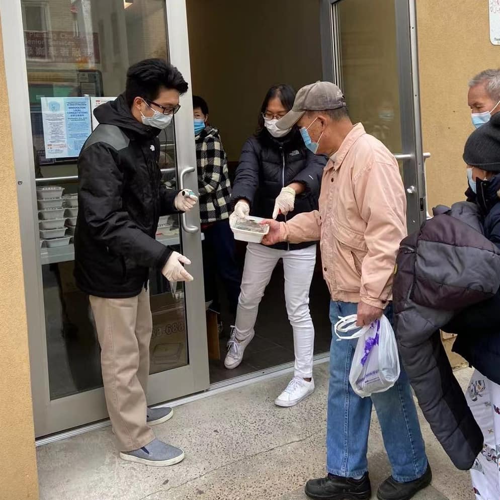 cpc_nyc's tweet photo. CPC and @WtChinatown continue to distribute freshly prepared meals to community members. Thank you to Welcome to Chinatown for donating nearly 18,000 meals since January 2021 while supporting local businesses! #AdvancingourCommUNITY https://t.co/BCvCLw5ToI