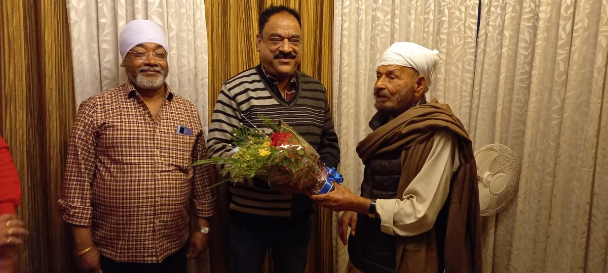 NamdhariInder's tweet photo. जमशेदपुर के नवनिर्वाचित प्रेस क्लब के अध्यक्ष श्री संजीव भारद्वाज उर्फ रिंटू ने शिष्टाचार मुलाकात की। इस अवसर पर उन्हें हार्दिक बधाई एवं शुभकामनाएं दिया। https://t.co/uSOdC5w0IA