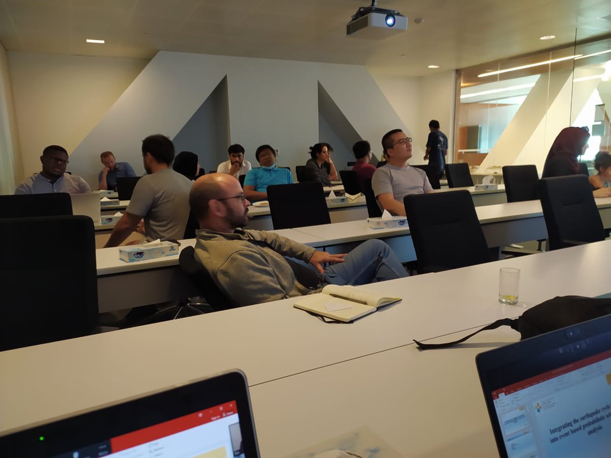 Last CES Seminar for this year. 
Thank you everyone for participating, presenting and sharing such interesting research! 

#KAUST #KAUSTResearch #endofsemester #Goodbye2021 #2022