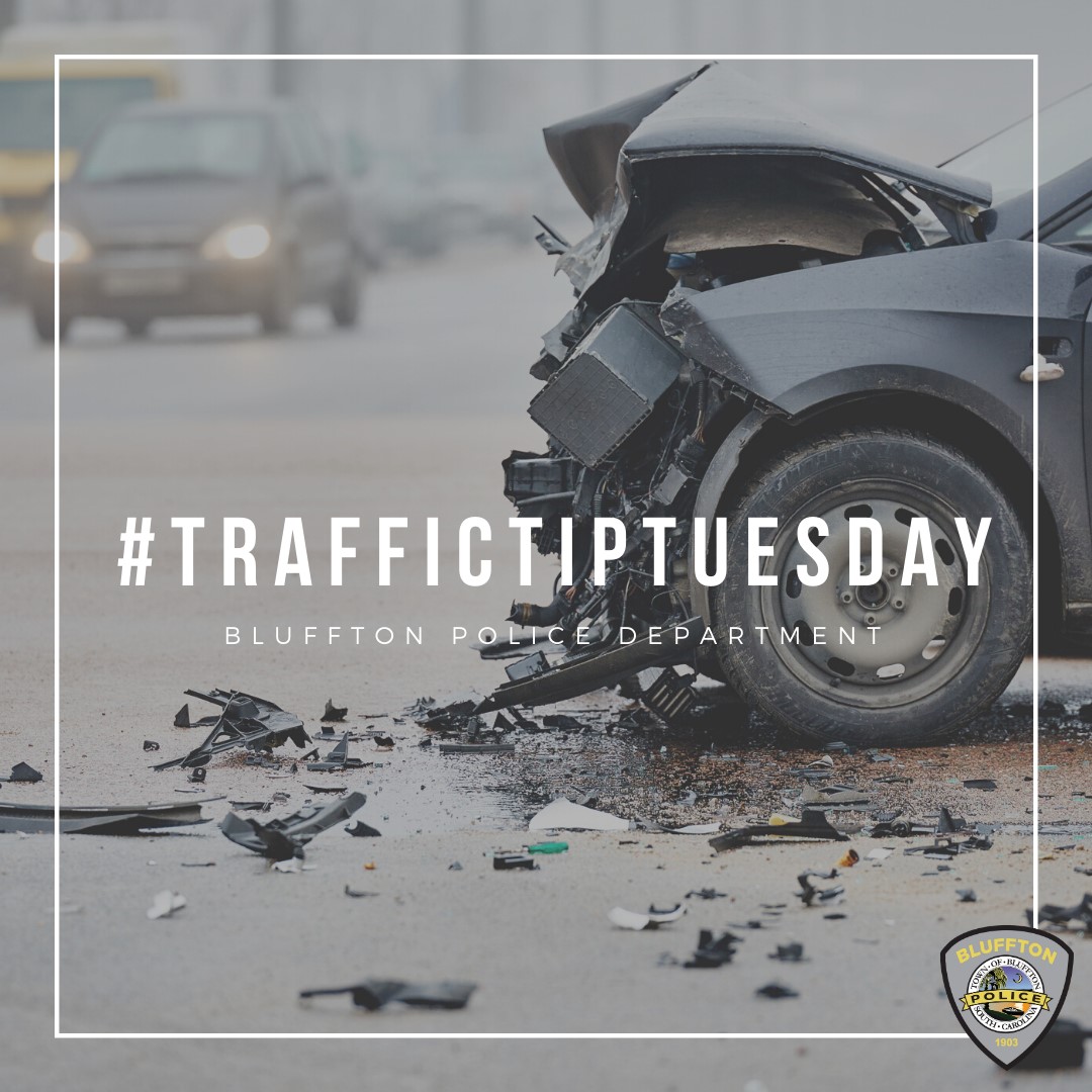 BlufftonPolice's tweet photo. #TrafficTipTuesday: Leave your phone alone! Don’t slow down to take photos of any motor vehicle accidents. Respect the victims and avoid a secondary crash!
#BPDTweets https://t.co/P6khzQ6ouz