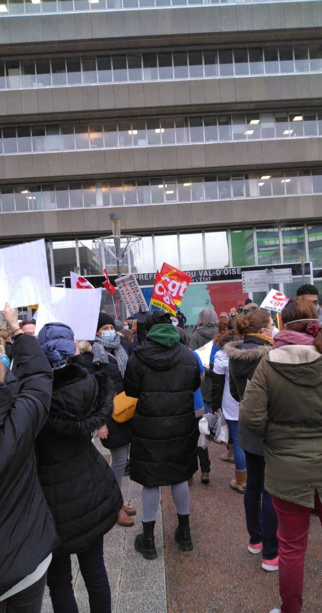 ladyloup9's tweet photo. #greve7decembre #travailsocialenlutte #greve7decembre2021 #Paris #Social #dispositifMineursVictimes #AEMO #enfants merci pavo! https://t.co/tUSYvZwi6q