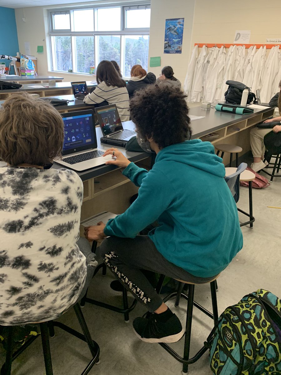 ScienceMercer's tweet image. Today @JuniperRidgeNL  grade 8 students are learning about artificial intelligence &amp;amp; machine learning @NLESDCA @nltatesic #HourofCode2021 @CSEdWeek #csedweek2021