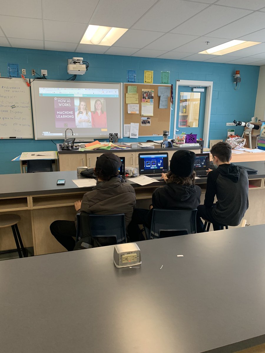 ScienceMercer's tweet image. Today @JuniperRidgeNL  grade 8 students are learning about artificial intelligence &amp;amp; machine learning @NLESDCA @nltatesic #HourofCode2021 @CSEdWeek #csedweek2021